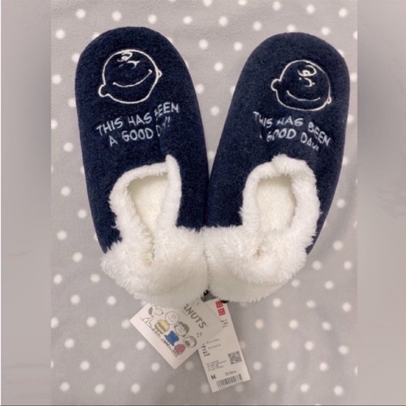 Peanuts Shoes - NWT Special collab Uniqlo x Peanuts Room shoes 23.5cm